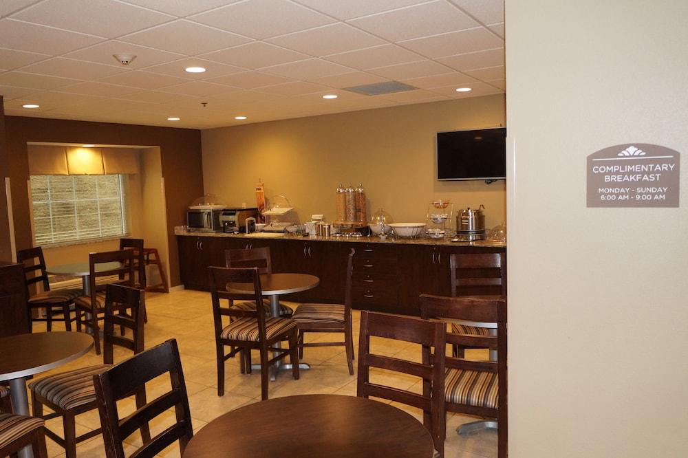 Microtel Inn & Suites By Wyndham Cambridge Exterior foto