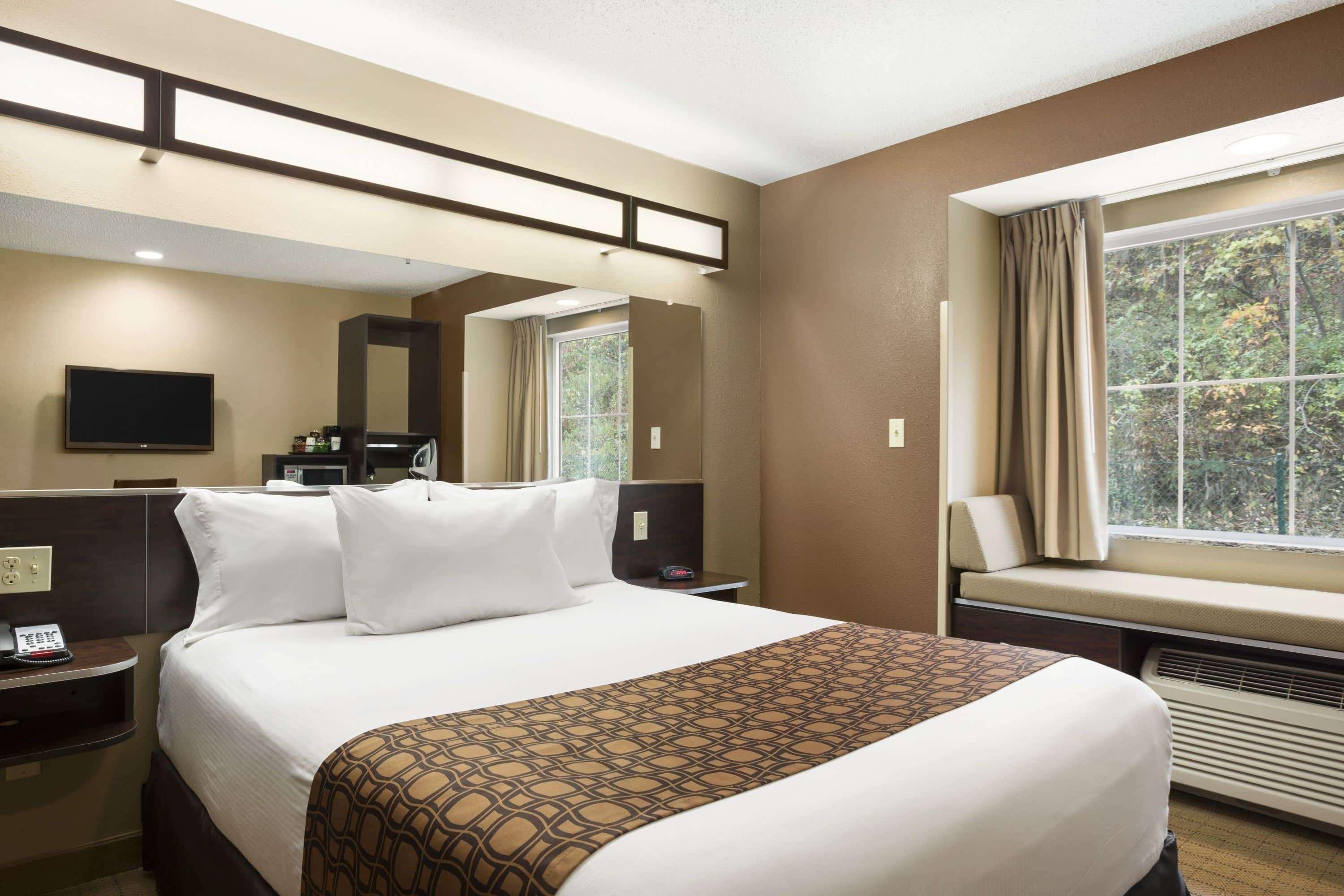 Microtel Inn & Suites By Wyndham Cambridge Exterior foto